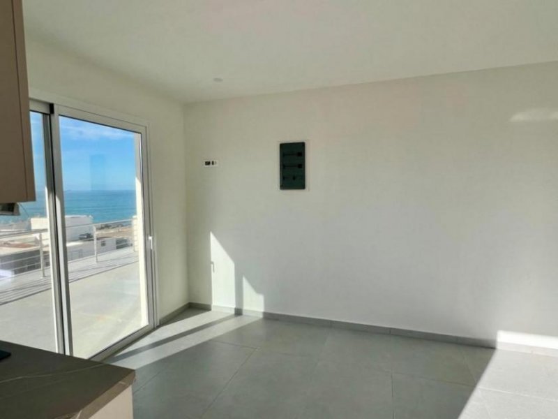 Ierapetra MIT VIDEO! Kreta, Ierapetra: Neu renoviertes Apartmenthaus mit 2 Wohnungen in der Nähe des Hafens zu verkaufen Wohnung kaufen